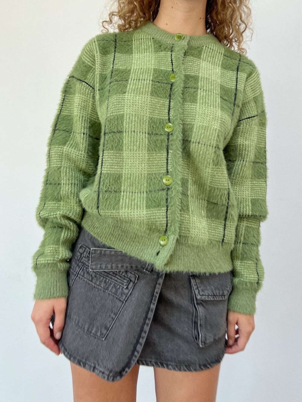 Lisa Says Gah Lauda Cardi in Moss Plaid